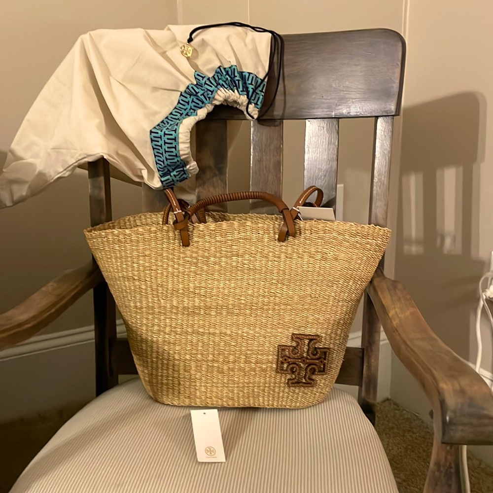 NWT Tory Burch ELLA STRAW BASKET TOTE  Pristine Condition⭐️Never Used⭐️Dust Bag